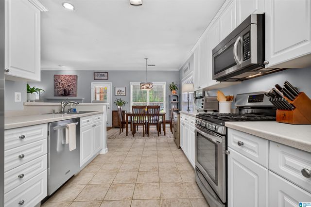 933 CASTLEMAINE DRIVE, Birmingham, AL 35226