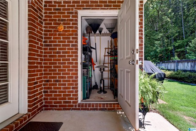933 CASTLEMAINE DRIVE, Birmingham, AL 35226