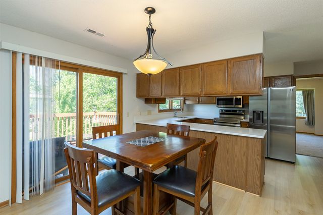 4625 84th Street C, Urbandale, IA 50322