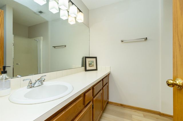 4625 84th Street C, Urbandale, IA 50322