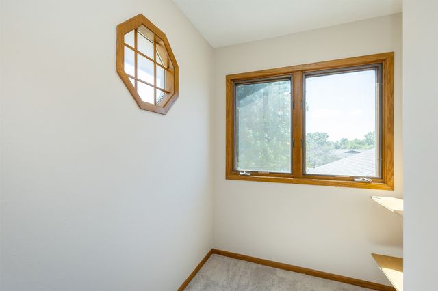 4625 84th Street C, Urbandale, IA 50322