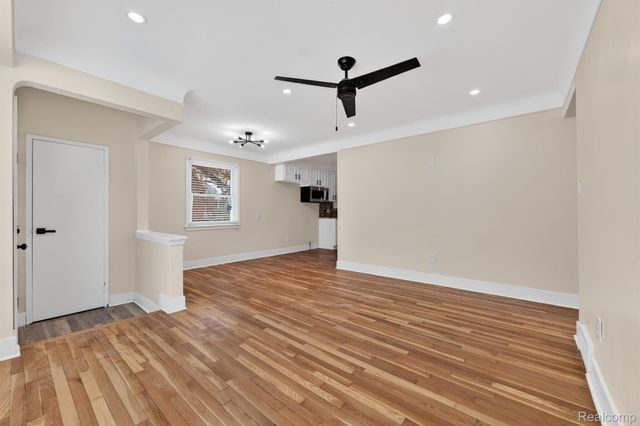 20491 Sumner, Redford Charter Township, MI 48240