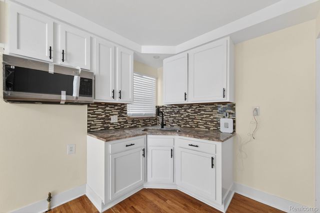 20491 Sumner, Redford Charter Township, MI 48240