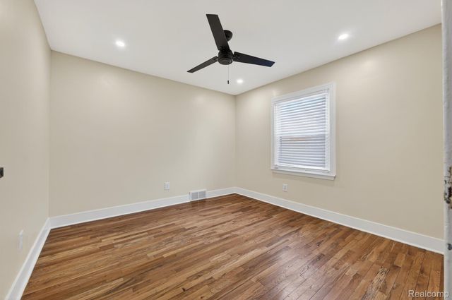 20491 Sumner, Redford Charter Township, MI 48240