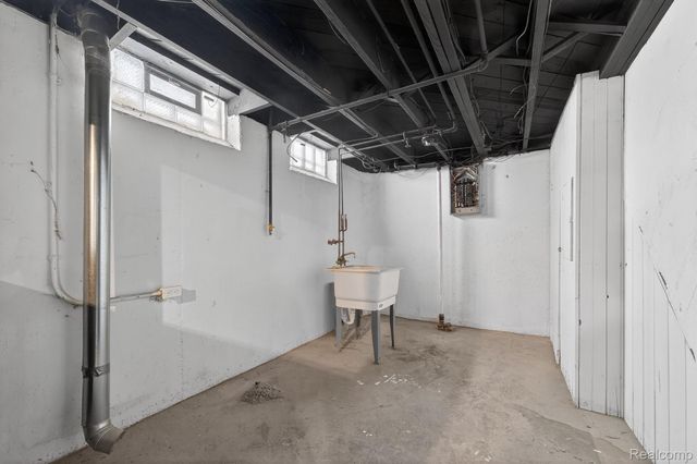 20491 Sumner, Redford Charter Township, MI 48240