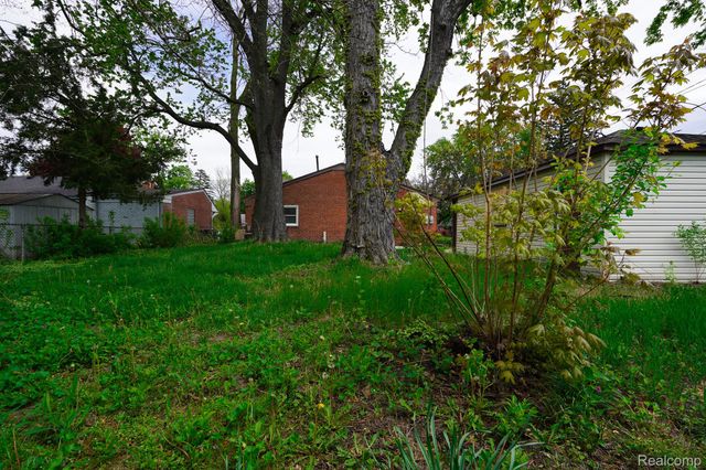 20491 Sumner, Redford Charter Township, MI 48240