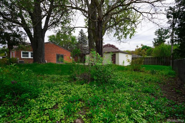 20491 Sumner, Redford Charter Township, MI 48240