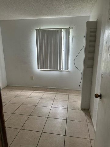514 Justine Avenue NW, Palm Bay, FL 32907