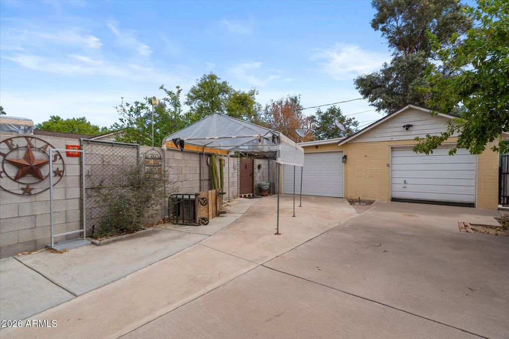 1833 E ROMA Avenue, Phoenix, AZ 85016 — photo 5