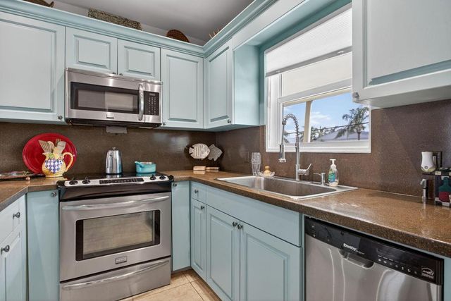 2311 NE 36th Street 2a, Lighthouse Point, FL 33064