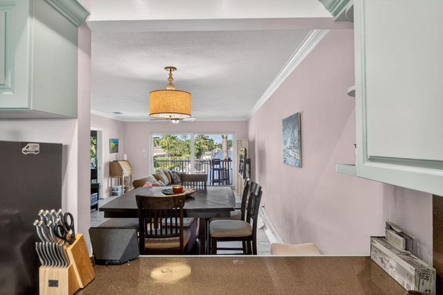 2311 NE 36th Street 2a, Lighthouse Point, FL 33064