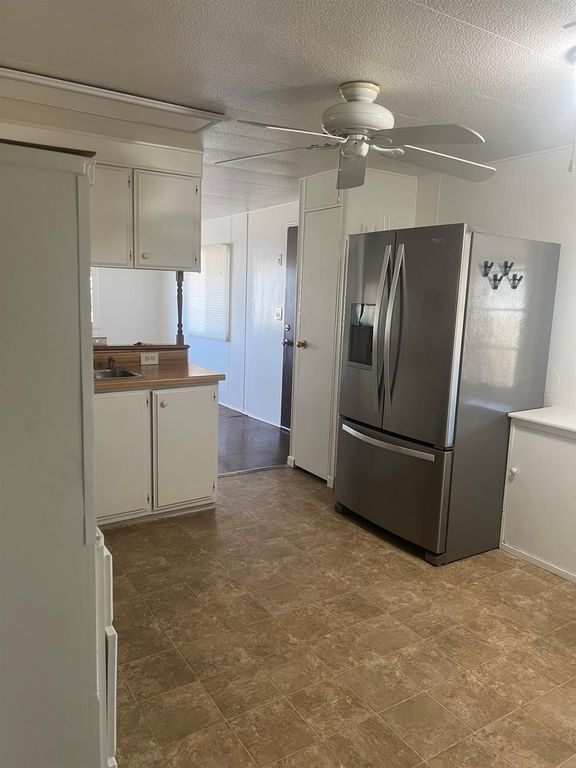 Image 4 of property listing at 7676 N Fresno Street # 2, Fresno, CA 93720