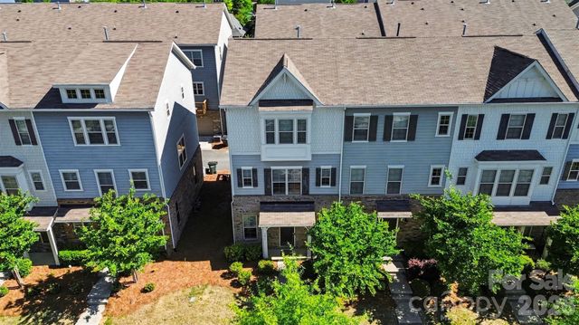 9431 Ainslie Downs Street, Charlotte, NC 28273