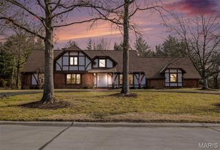 334 Ladue Oaks Drive, St Louis, MO 63141