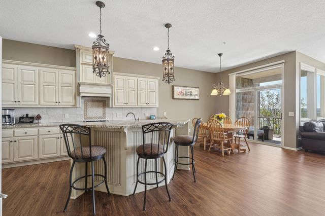 10100 Indigo Drive, Eden Prairie, MN 55347