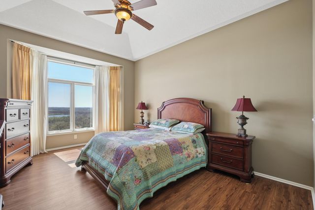 10100 Indigo Drive, Eden Prairie, MN 55347