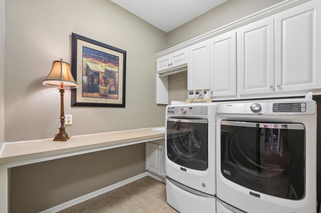 10100 Indigo Drive, Eden Prairie, MN 55347