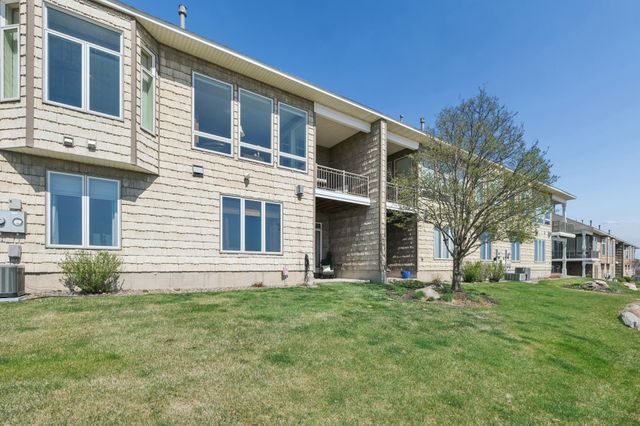 10100 Indigo Drive, Eden Prairie, MN 55347