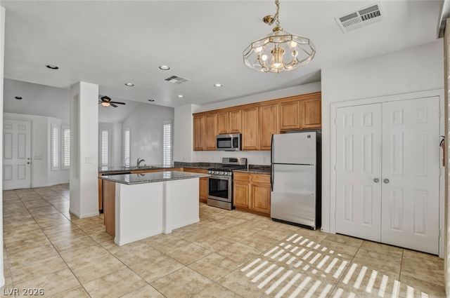 2847 Glistening Grove Avenue, Henderson, NV 89052