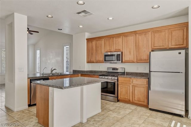 2847 Glistening Grove Avenue, Henderson, NV 89052