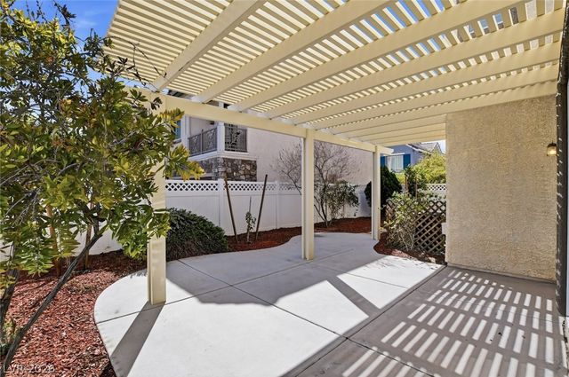 2847 Glistening Grove Avenue, Henderson, NV 89052