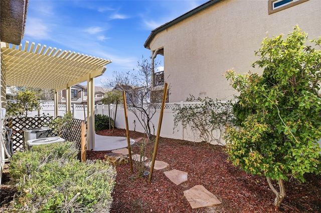 2847 Glistening Grove Avenue, Henderson, NV 89052