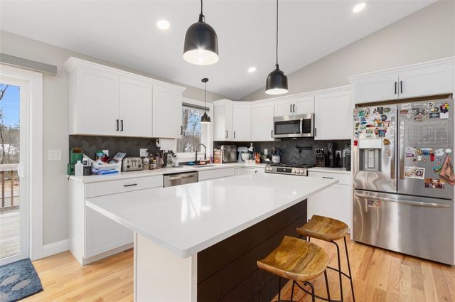 38 Overbrook Avenue, Warwick, RI 02889