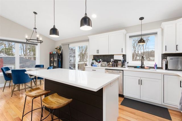 38 Overbrook Avenue, Warwick, RI 02889