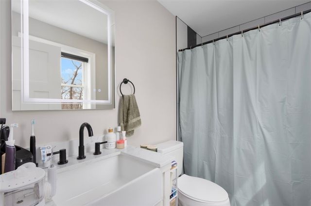 38 Overbrook Avenue, Warwick, RI 02889