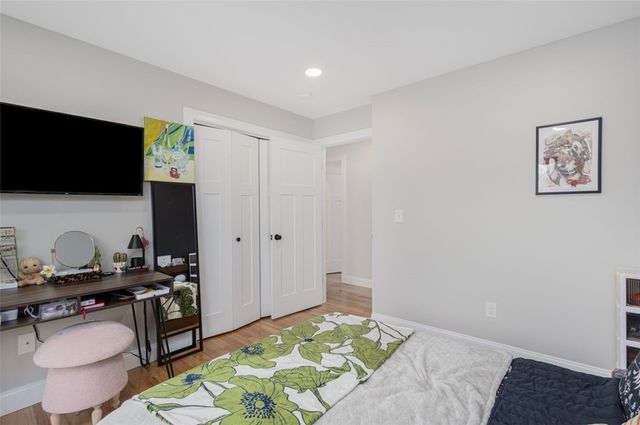 38 Overbrook Avenue, Warwick, RI 02889