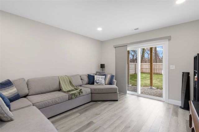 38 Overbrook Avenue, Warwick, RI 02889