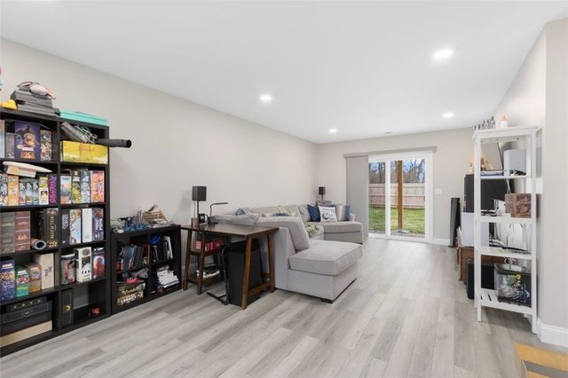 38 Overbrook Avenue, Warwick, RI 02889