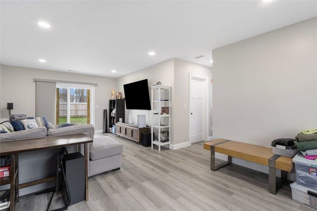 38 Overbrook Avenue, Warwick, RI 02889