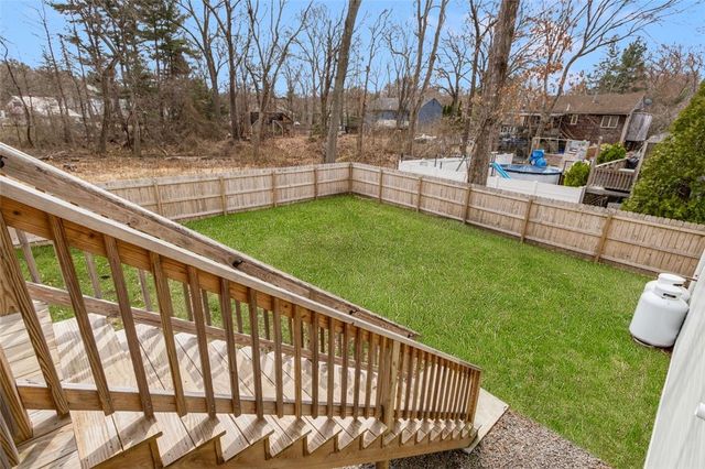 38 Overbrook Avenue, Warwick, RI 02889