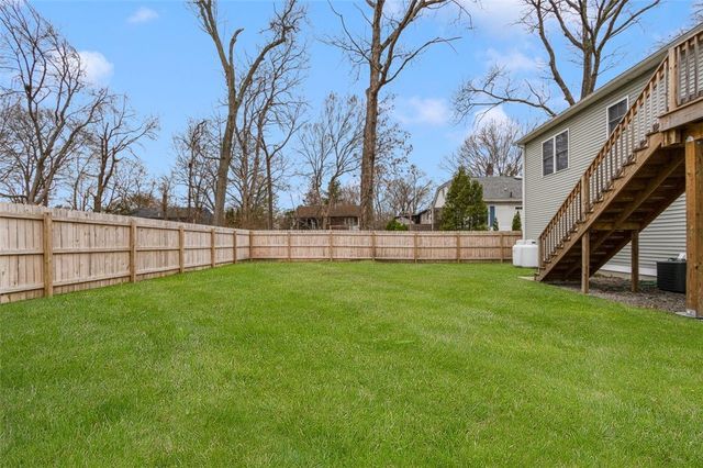 38 Overbrook Avenue, Warwick, RI 02889