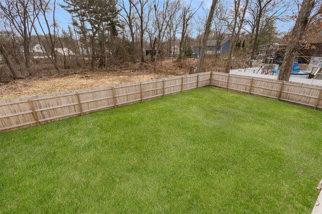 38 Overbrook Avenue, Warwick, RI 02889