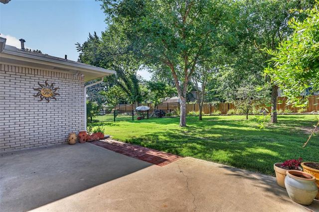 1712 Westbrooke Terrace, Norman, OK 73072
