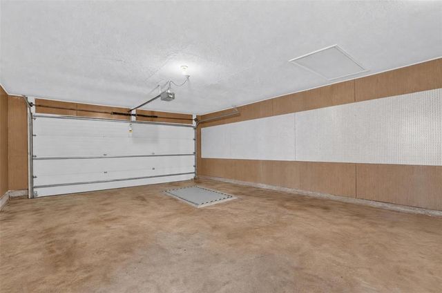 1712 Westbrooke Terrace, Norman, OK 73072