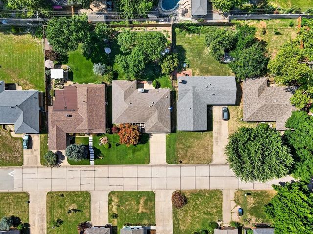 1712 Westbrooke Terrace, Norman, OK 73072