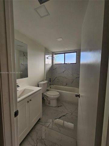 461 Ives Dairy Road 4062, Miami, FL 33179