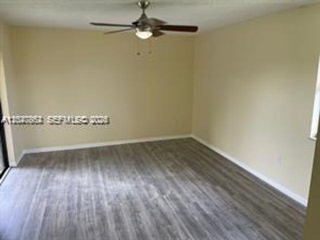 461 Ives Dairy Road 4062, Miami, FL 33179