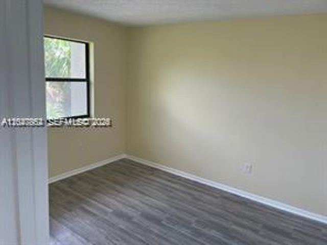 461 Ives Dairy Road 4062, Miami, FL 33179