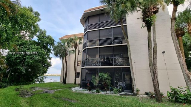 461 Ives Dairy Road 4062, Miami, FL 33179