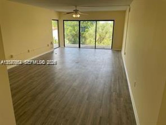 461 Ives Dairy Road 4062, Miami, FL 33179