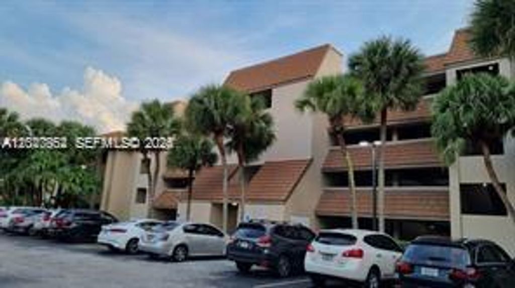 461 Ives Dairy Road 4062, Miami, FL 33179