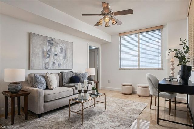 6597 Nicholas BLVD 1005, Naples, FL 34108