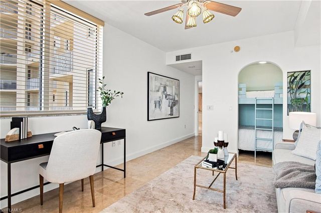 6597 Nicholas BLVD 1005, Naples, FL 34108