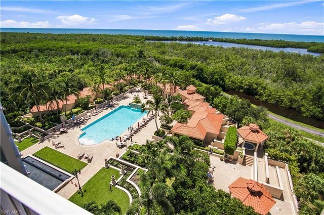 6597 Nicholas BLVD 1005, Naples, FL 34108