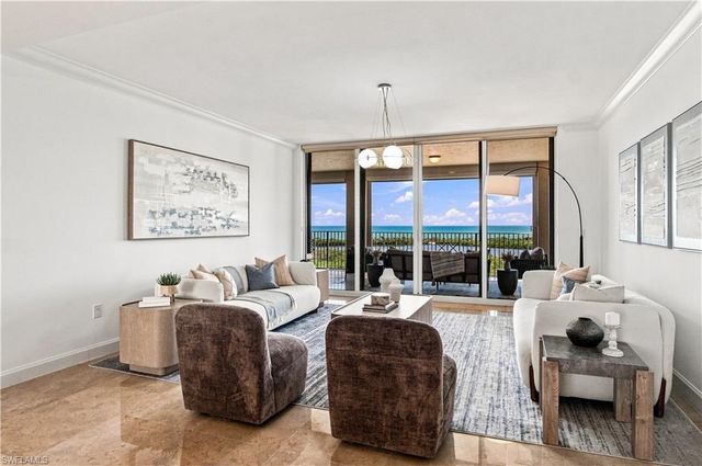 6597 Nicholas BLVD 1005, Naples, FL 34108