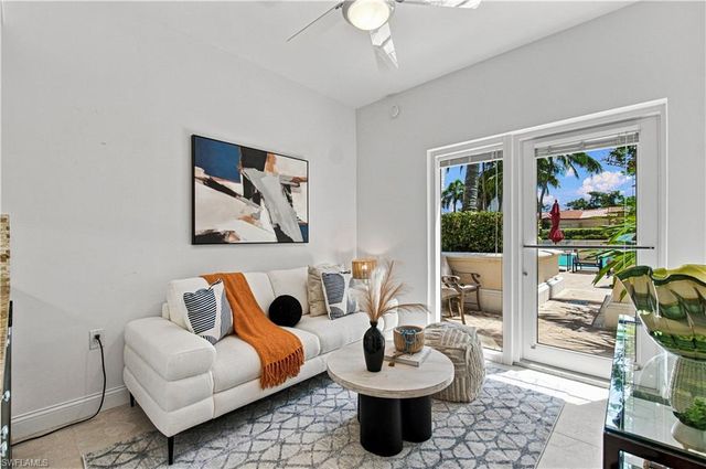 6597 Nicholas BLVD 1005, Naples, FL 34108